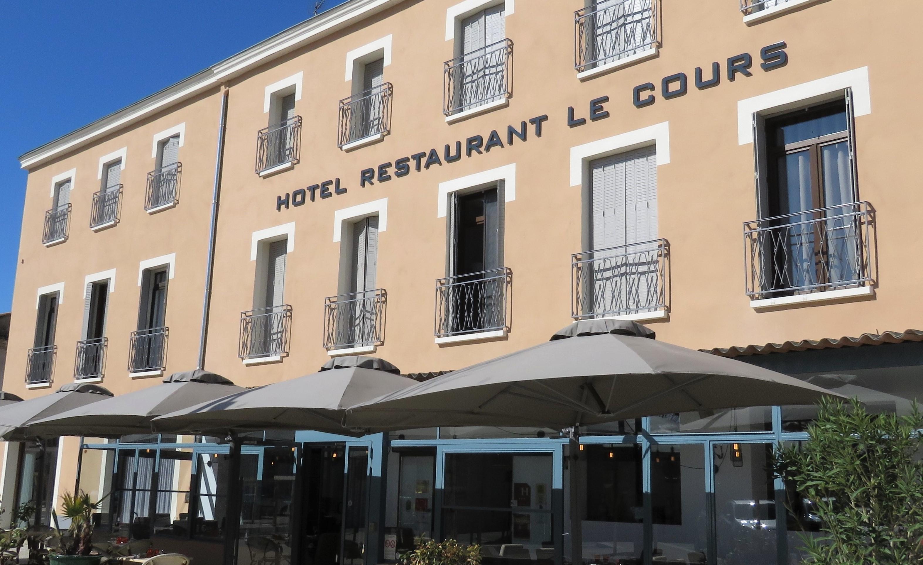 Logis Hotel Restaurant Le Cours Saint-Gilles  Dış mekan fotoğraf